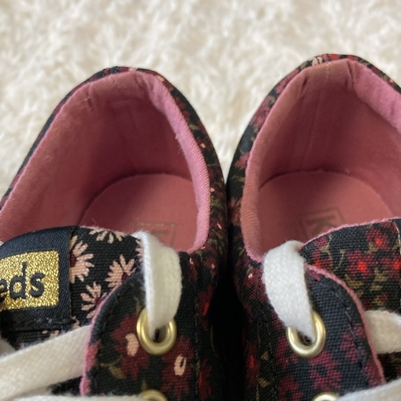 Keds Women's Jump Kick Floral Sneaker - Picture 6 of 13